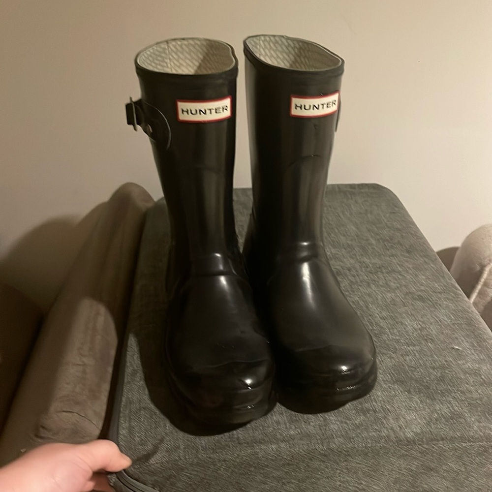 Hunter black mid calf rain boots size 7.5